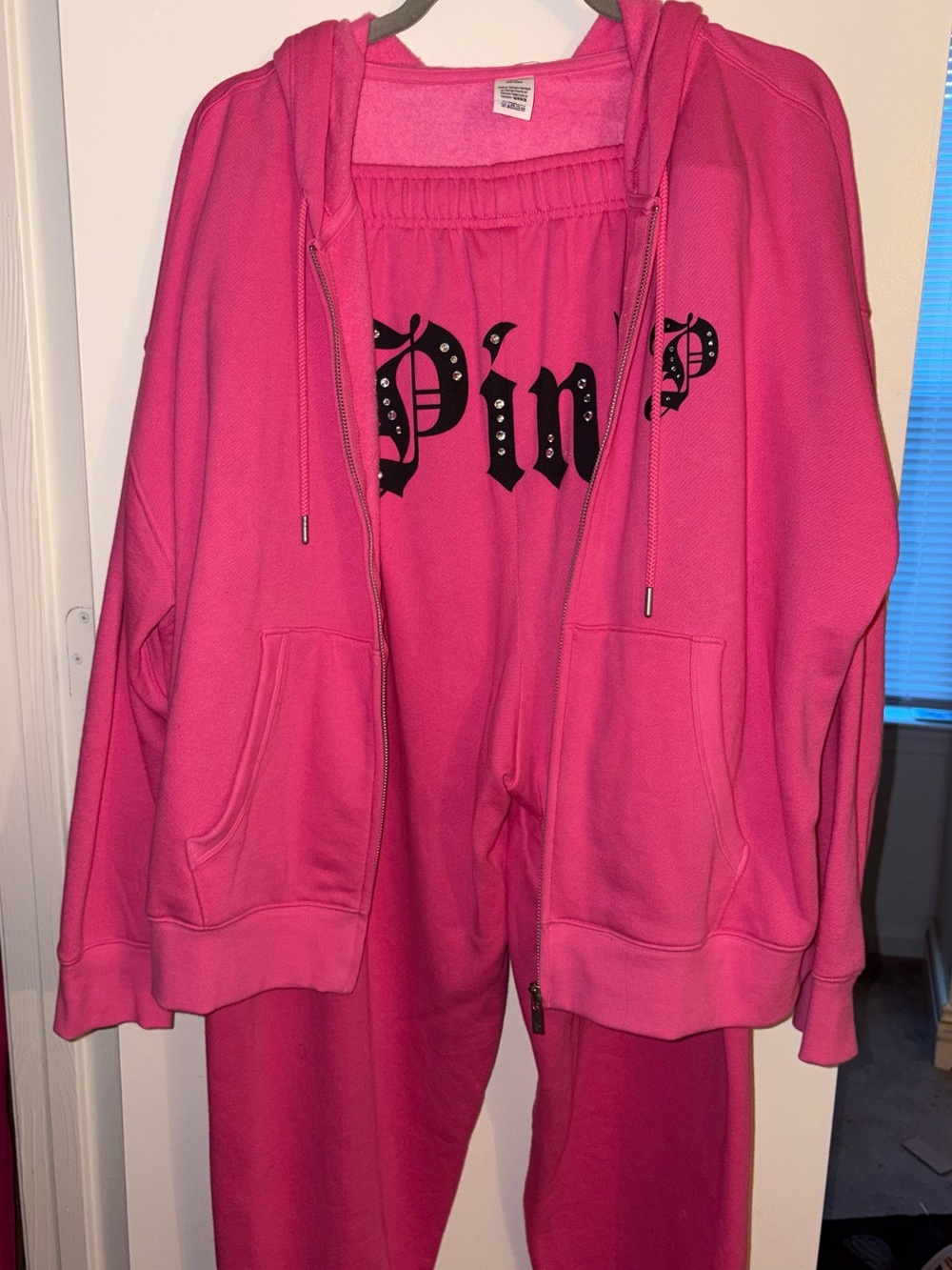 PINK Victoria's Secret Hot Pink Hooded Zip Up Sweatshirt & Matching Sweatpants